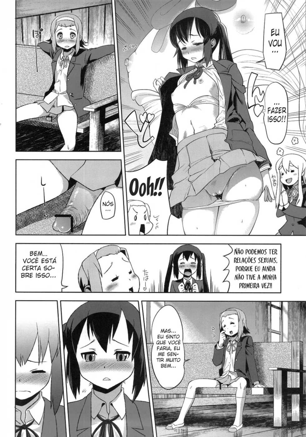 (C80) [Man Chin Low (COSiNE)] K-ON Drill Futanari!! 2 (K-On!) [Portuguese-BR] [Tsukai Scan] - Page 7