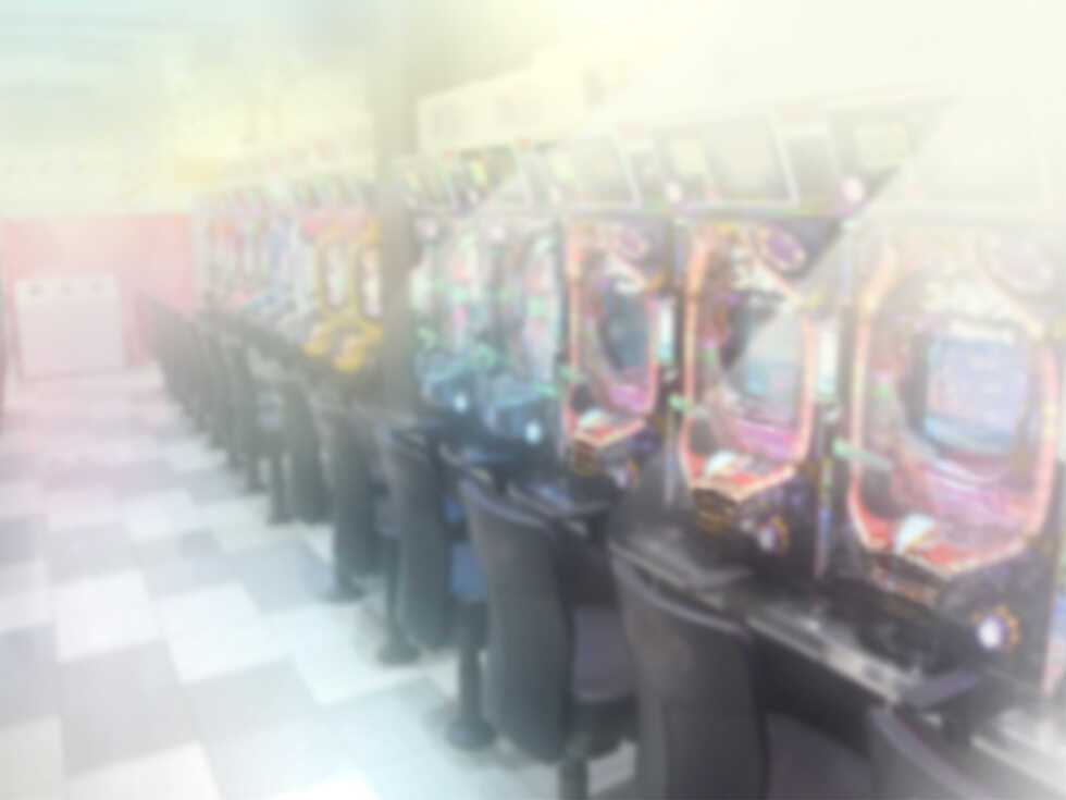 [Monmon Problem (Yoko Juusuke)] Pachinko de Baishun Sale! ~ Shakkin Kyonyuu OL Ganbatte Uttemasu ~ - Page 4