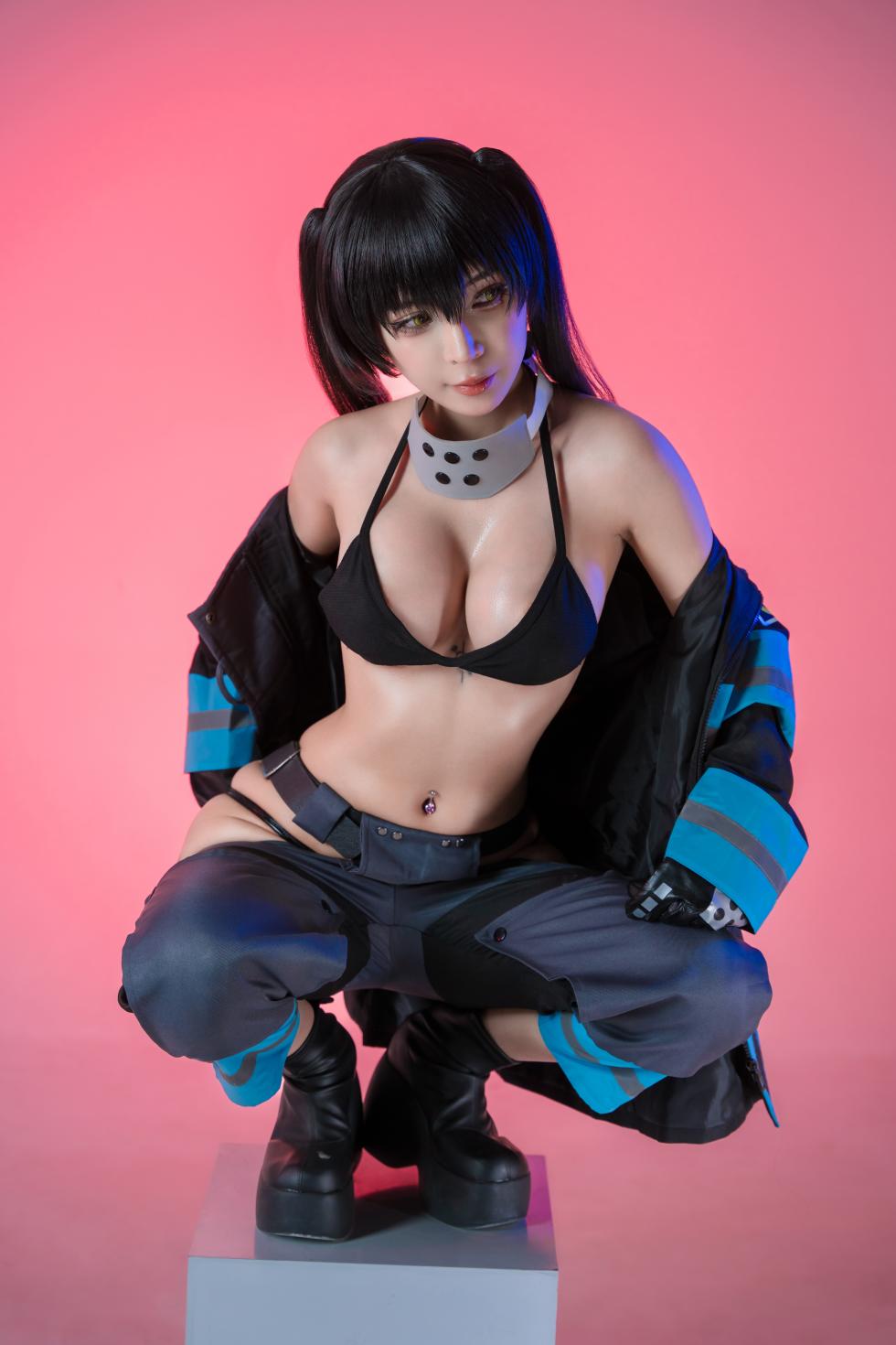 Umeko J cosplay Tamaki Kotatsu - Fire Force - Page 7