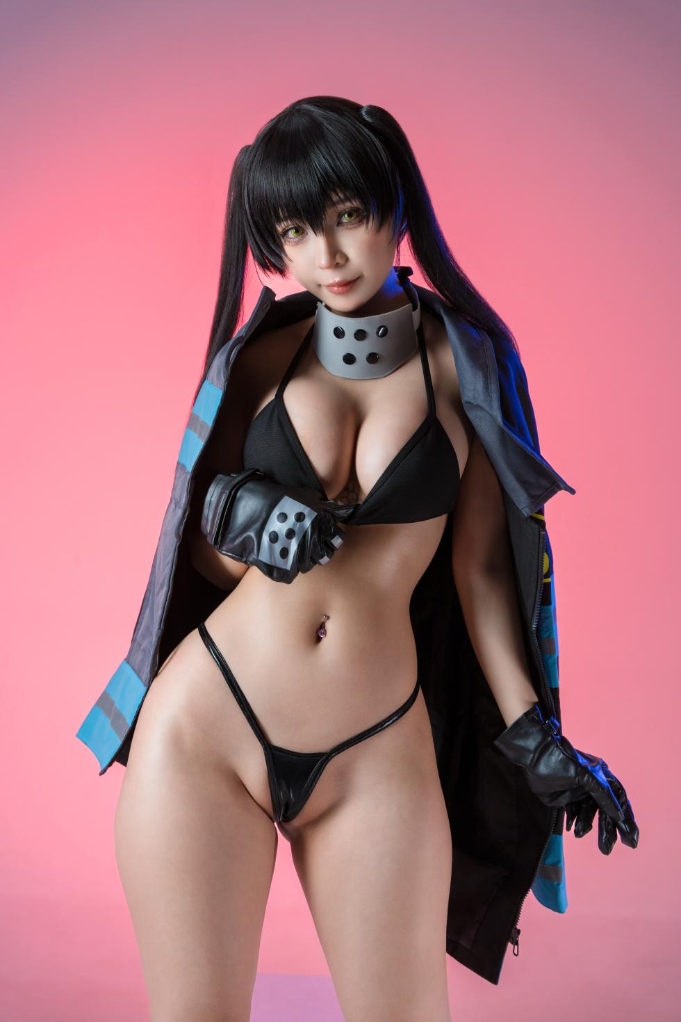 Umeko J cosplay Tamaki Kotatsu - Fire Force - Page 11